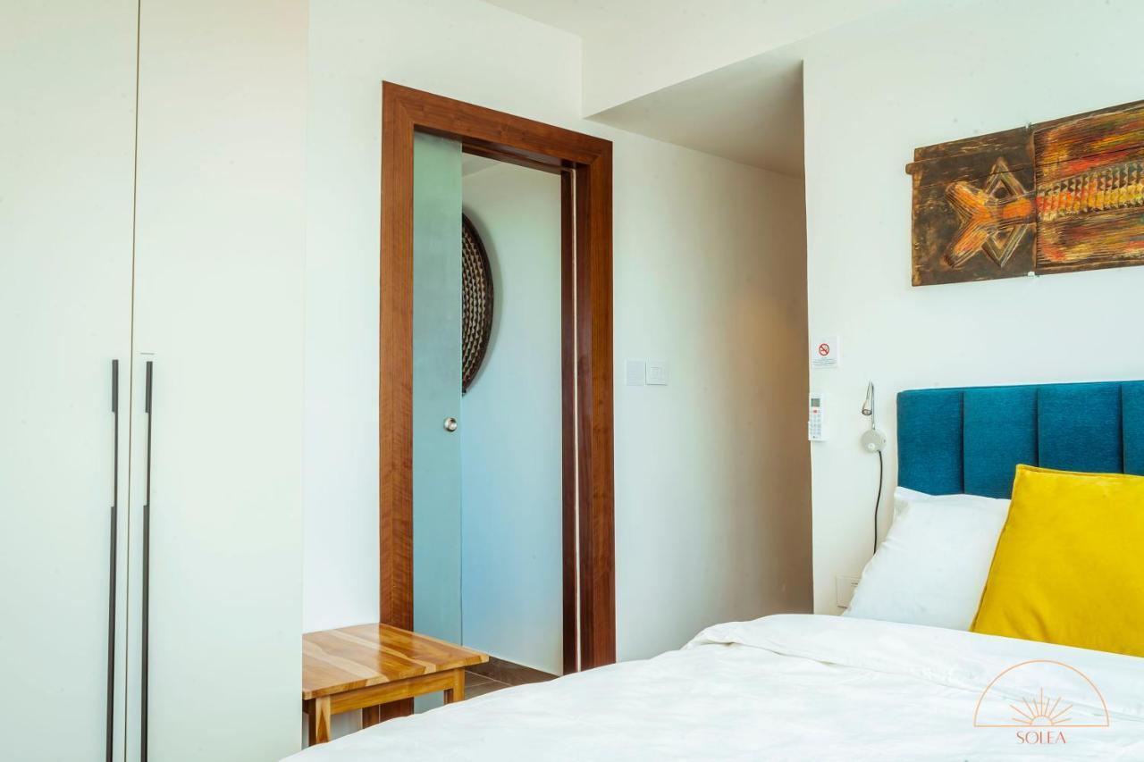Solea 1 Bedroom Apartment - Central, Comfortable, Cozy, Balcony, Pool, Gym Accra Eksteriør billede